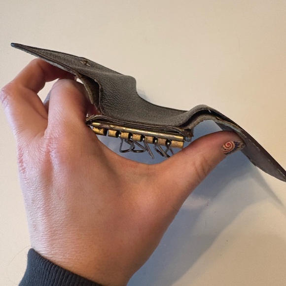 Authentic Louis Vuitton Monogram Ebene key case 4 holders - Picture 11 of 11